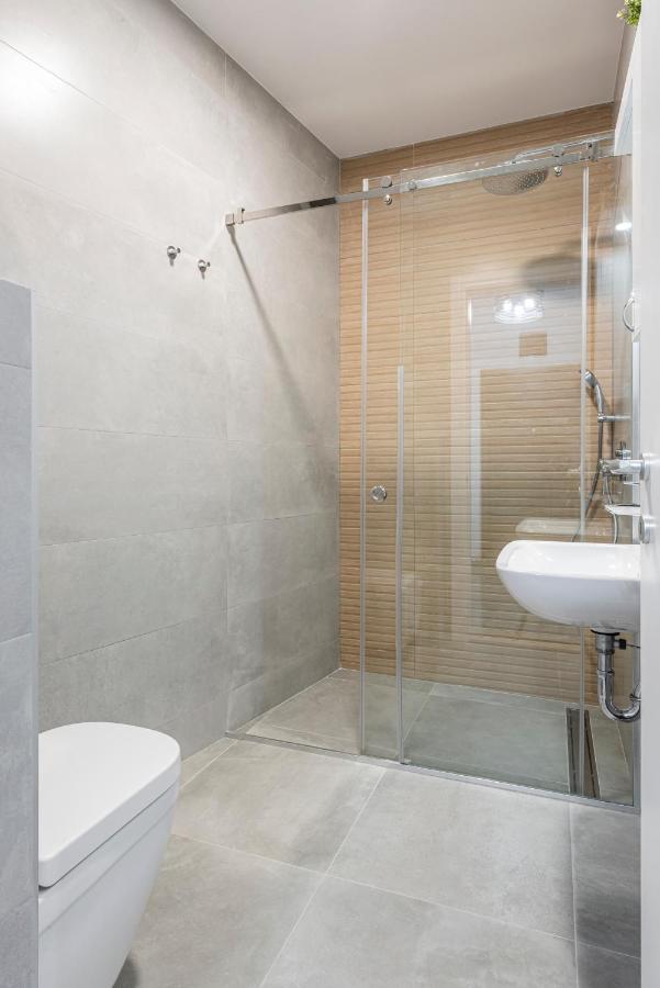 Vertigo One Bedroom Apartment-Free Private Parking 诺威萨 外观 照片