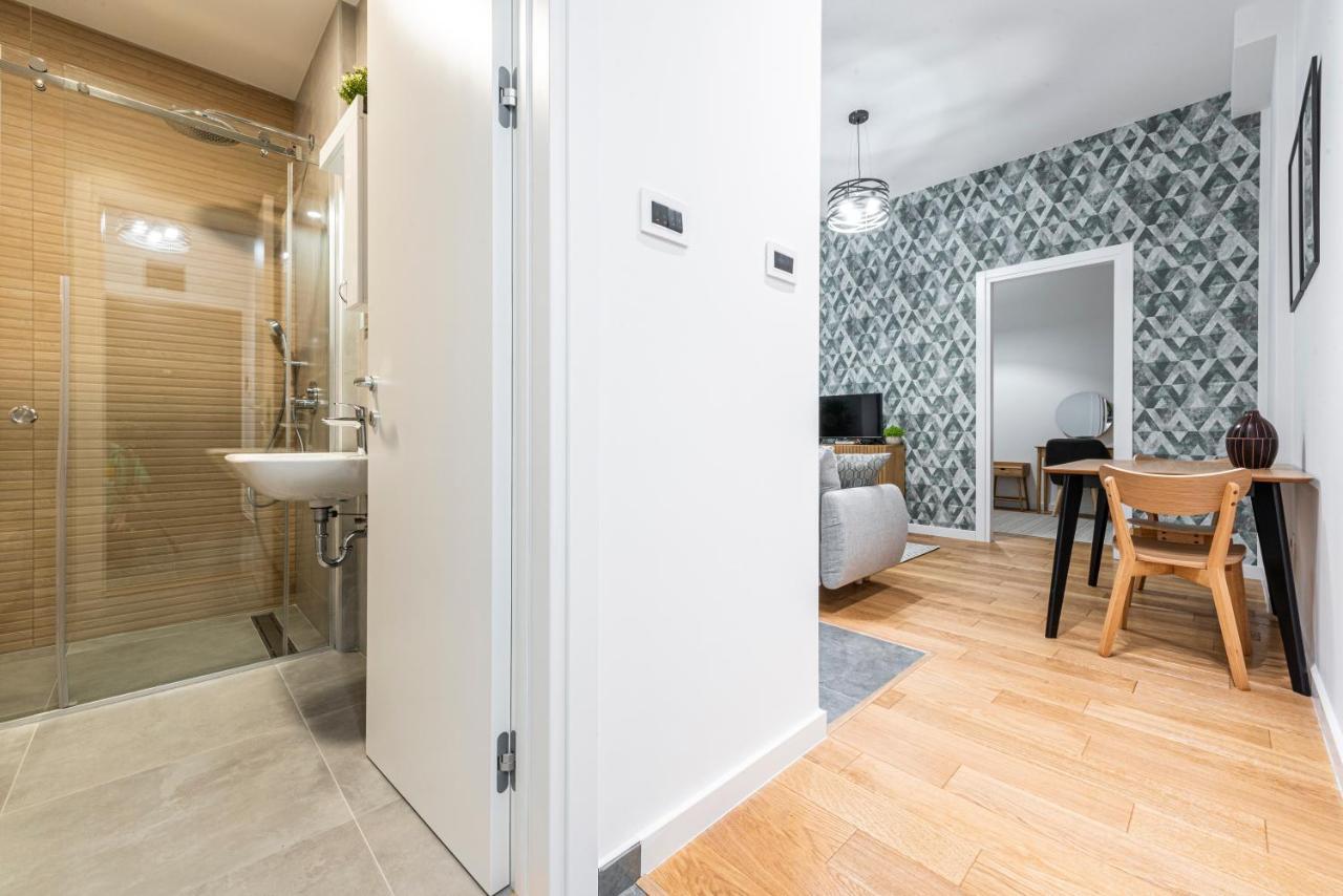 Vertigo One Bedroom Apartment-Free Private Parking 诺威萨 外观 照片