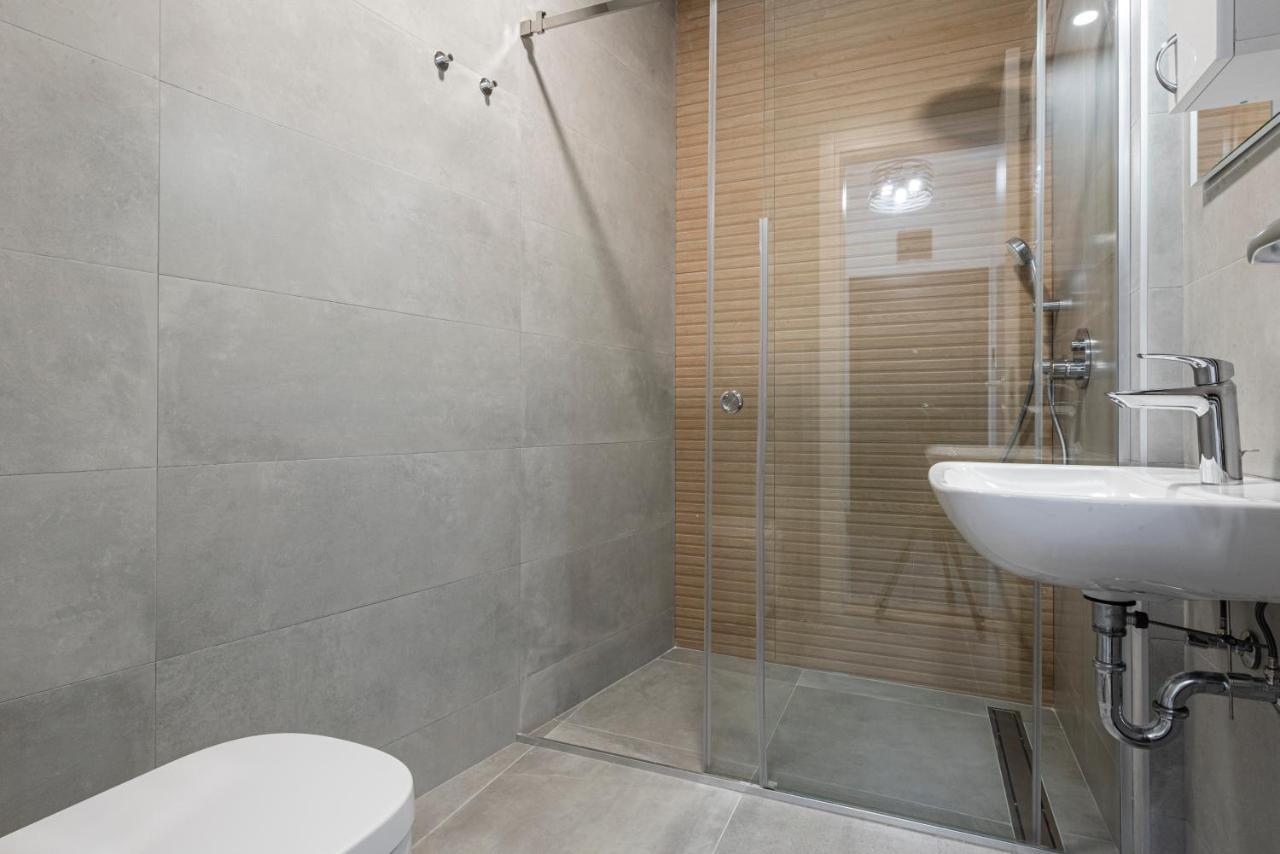 Vertigo One Bedroom Apartment-Free Private Parking 诺威萨 外观 照片